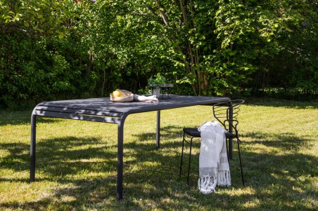 Borneo matbord 200x100 cm svart Venture Home