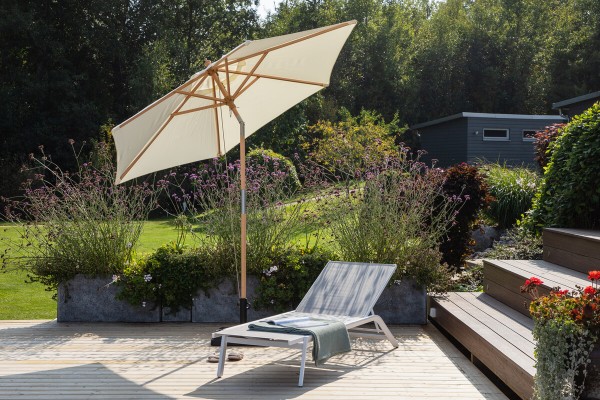 Corypho parasoll Ø250 cm vit Venture Home