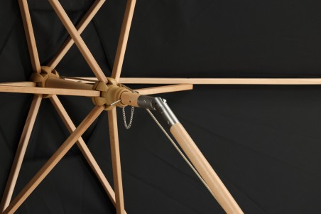 Corypho parasoll Ø250 cm svart Venture Home