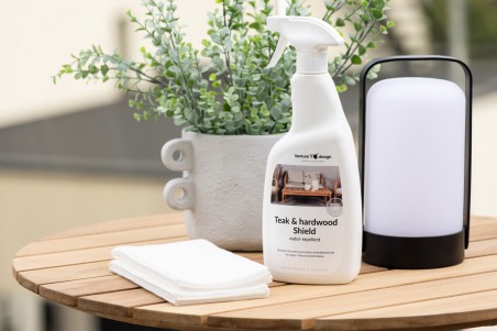 Bold teak & hardwood shield 750 ml Venture Home