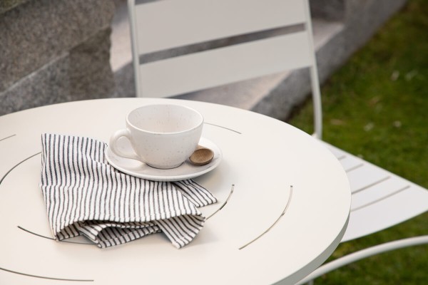 Bacong cafébord beige Venture Home