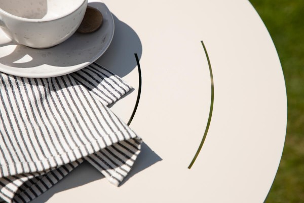 Bacong cafébord beige Venture Home