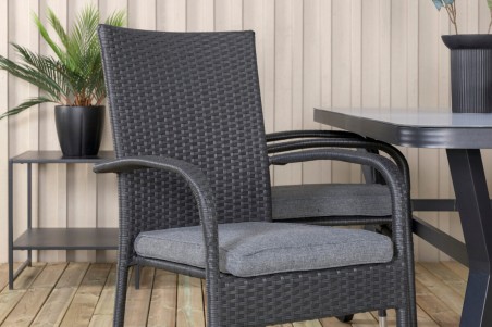 Virya & Anna matgrupp 1 bord + 4 stolar svart Venture Home