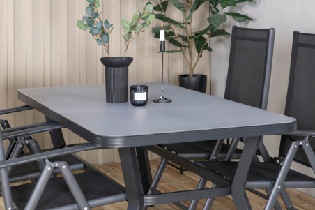 Virya & Break matgrupp 1 bord + 4 stolar svart Venture Home