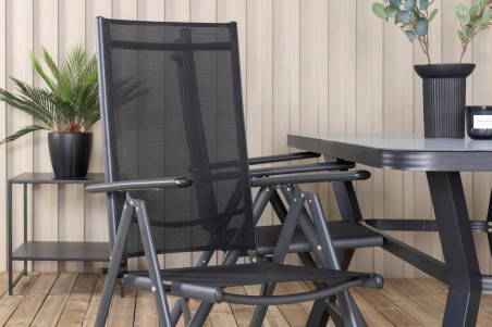 Virya & Break matgrupp 1 bord + 4 stolar svart Venture Home