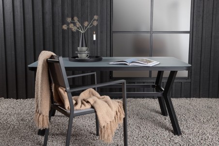 Virya matbord 160x90x74 cm svart Venture Home
