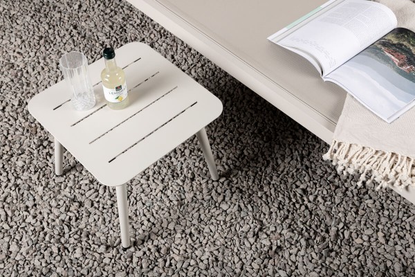 Lina sidobord 40x40x33 cm beige Venture Home