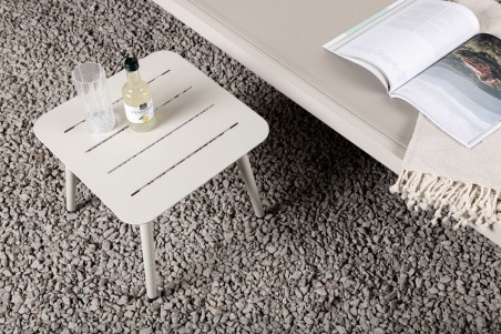 Lina sidobord 40x40x33 cm beige Venture Home