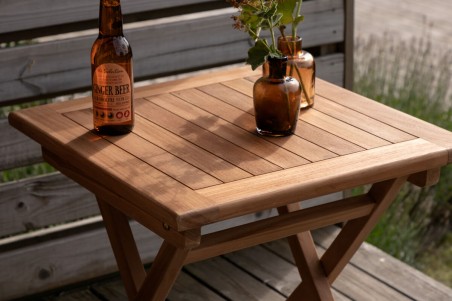 Kenya sidobord 50x50x50 cm guld Venture Home