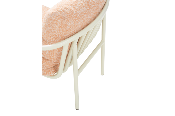 Bendt fåtölj pearl white/teddy orange Brafab