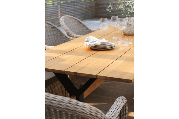 Mark matbord 230x95x73 cm svart/teak Brafab