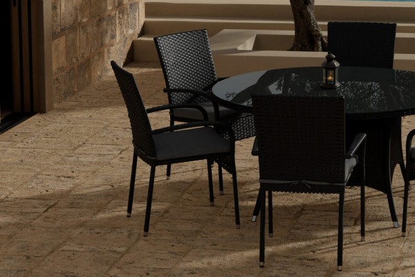 Volta & Anna rund matgrupp svart Venture Design